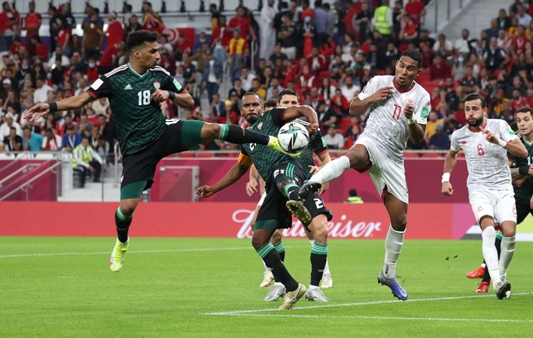 الإمارات ضد تونس