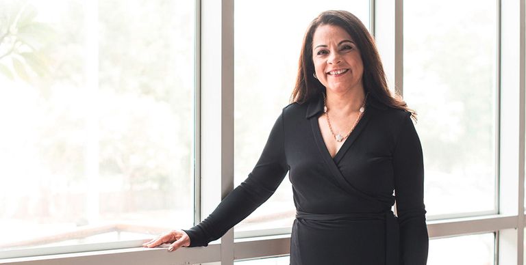 رينوكا جاغتياني، الرئيس والمديرة التنفيذية لمجموعة لاندمارك دكتور رجاء القرق رئيس مجلس سيدات أعمال دبي وهناء الرستماني، الرئيس التنفيذي لمجموعة بنك أبوظبي الأول