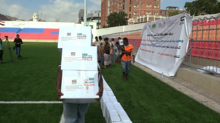 السلال الغذائية