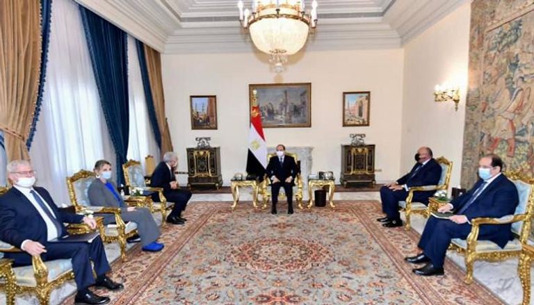 جانب من اجتماع الرئيس المصري ووزير خارجية إسرائيل
