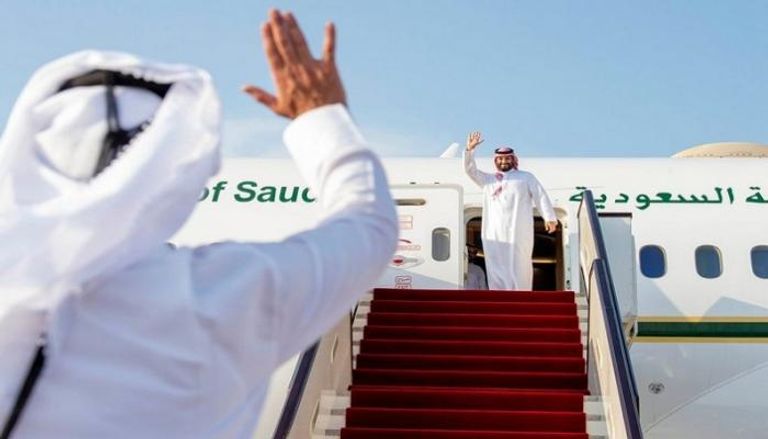 جانب من مغادرة الأمير محمد بن سلمان لقطر