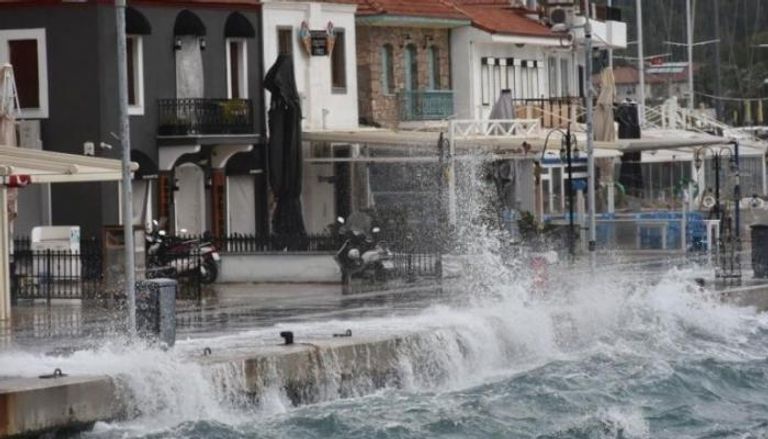 عاصفة سابقة ضربت السواحل التركية