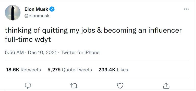 تغريدة إيلون ماسك إيلون ماسك يفكر في التخلي عن جميع مناصبه