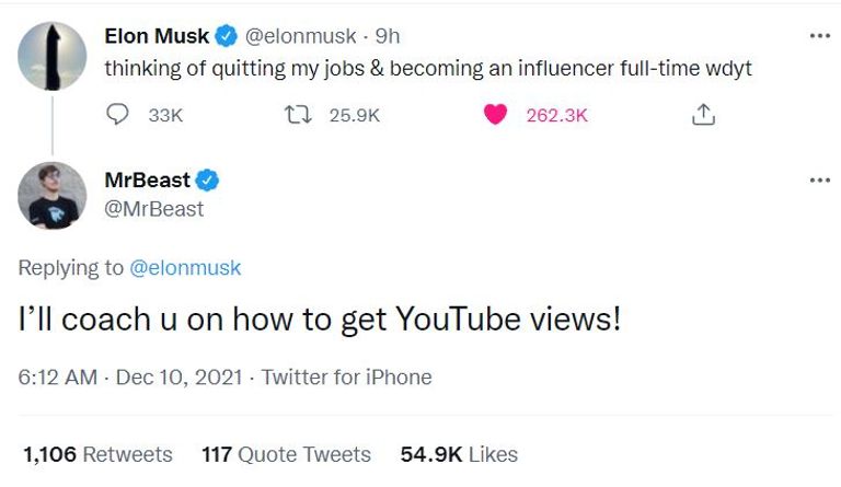 عرض  اليوتيوبر جيمي دونالدسون (المعروف باسم MrBeast على "يوتيوب") إيلون ماسك الرئيس التنفيذي لشركة تسلا