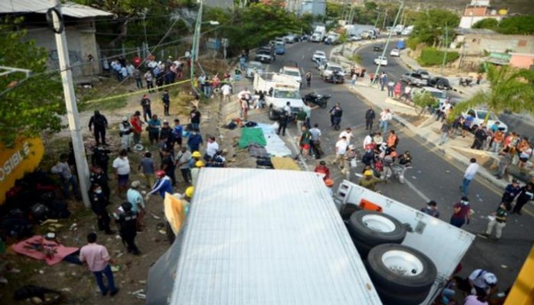 حادث مروري في جنوب شرق المكسيك- (رويترز)