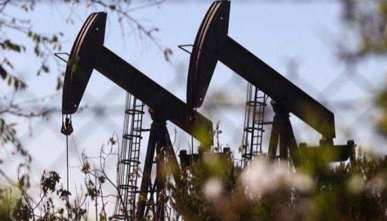 "أوبك+" تربح رهان زيادة الإمدادات.. النفط يحقق أكبر مكاسب أسبوعية