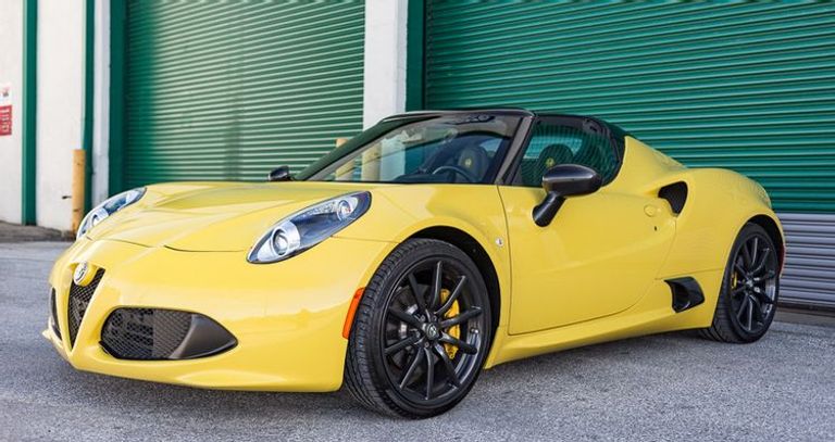 Alfa Romeo 4C طراز Nissan GTR