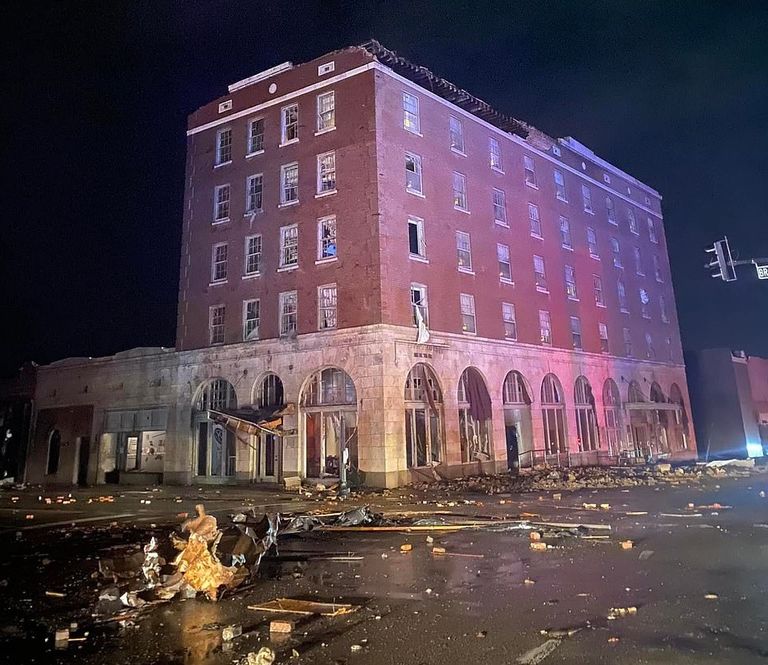 إعصار مدمر في ولاية كنتاكي الأمريكية