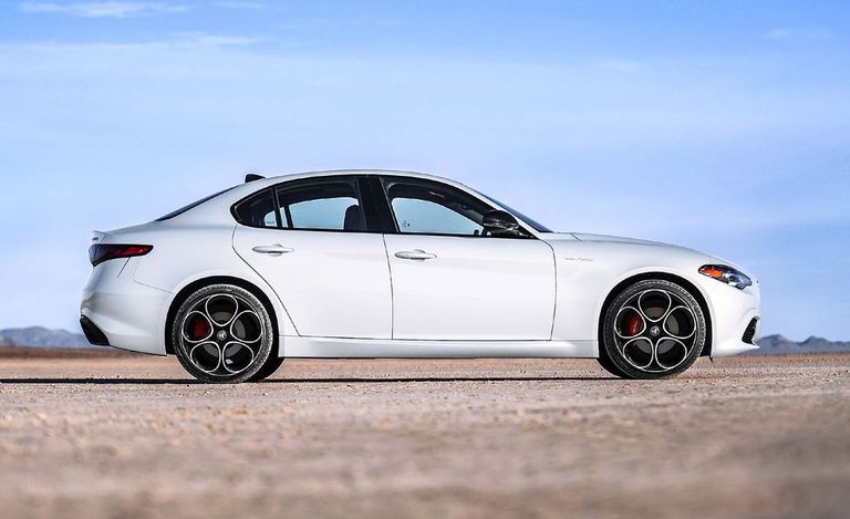 طراز Alfa Romeo Giulia طراز Audi A5