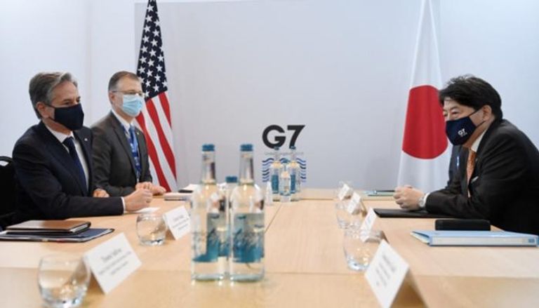 وزيرا خارجية أمريكا واليابان على هامش قمة G7 - أ.ف.ب