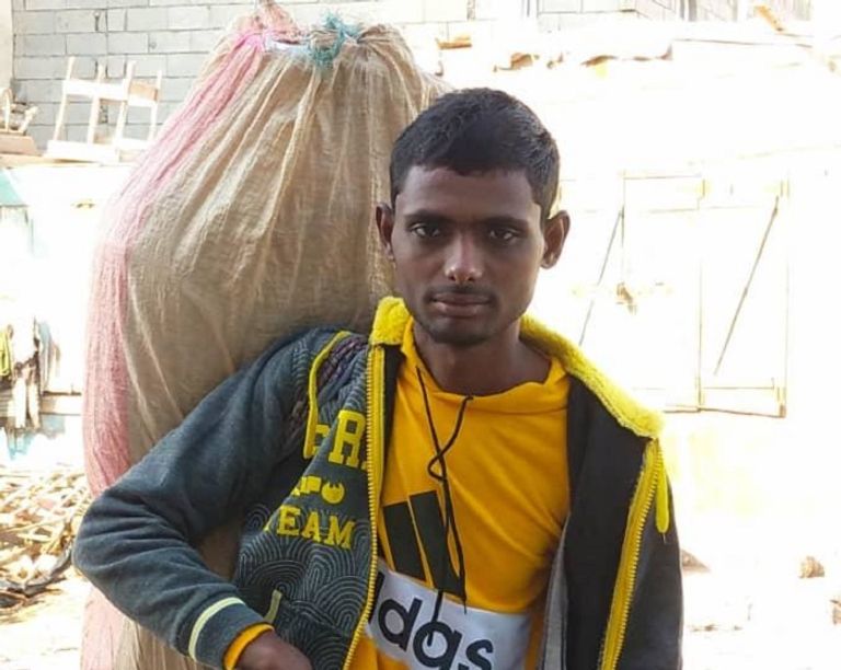 جبايات الحوثي تلاحق  الباعة الجائلين في اليمن