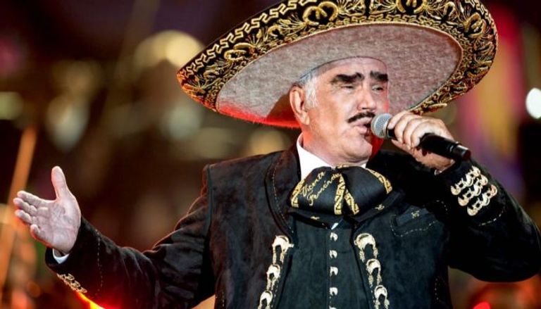  ملك الأغنية الشعبية المكسيكية فيسينتي فرنانديس