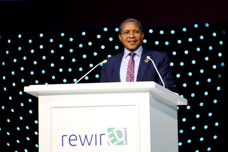 اختتام ناجح.. من إكسبو دبي قمة ريوايرد ترتقي بالتعليم