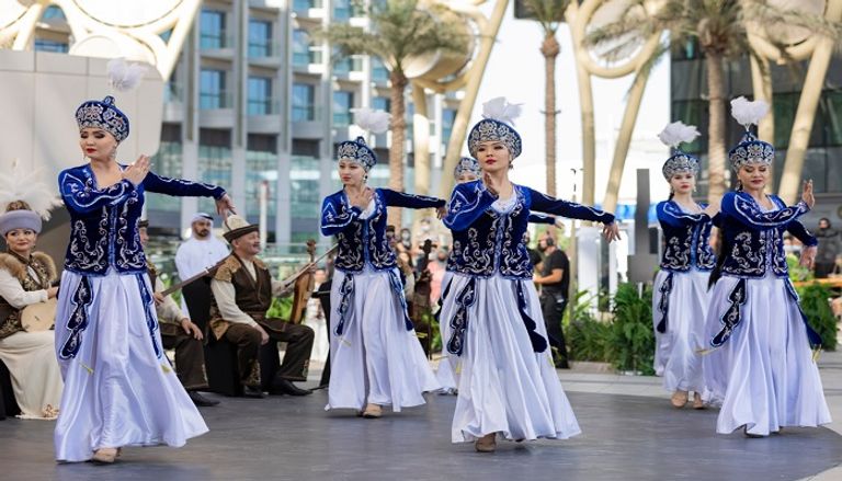 الاحتفال عكس موسيقى المجتمعات الجبلية وتقاليدها