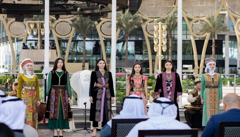 الاحتفال عكس موسيقى المجتمعات الجبلية وتقاليدها