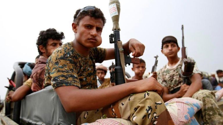 جماهير في ملعب وحدة صنعاء الخاضع للحوثيين