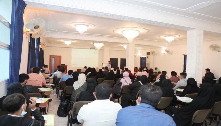 إحدى جلسات مشروع إشراك الشباب في بناء السلام