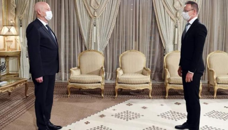 قيس سعيد يلتقي وزير خارجية دولة المجر