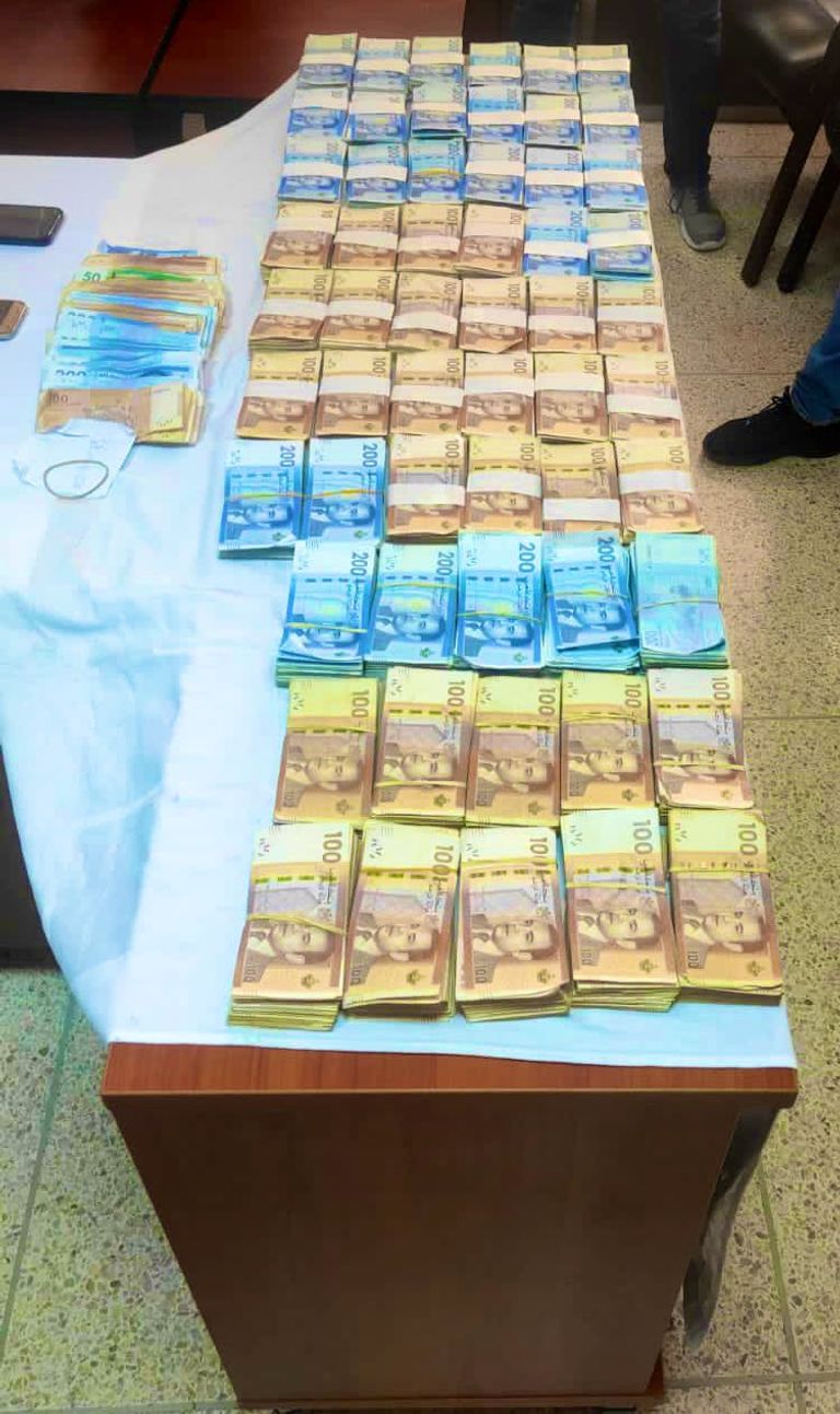 لحظة القبض على أحد المتهمين