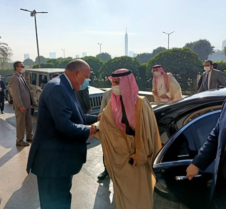 جانب من اللقاء بين وزيري خارجية مصر والسعودية