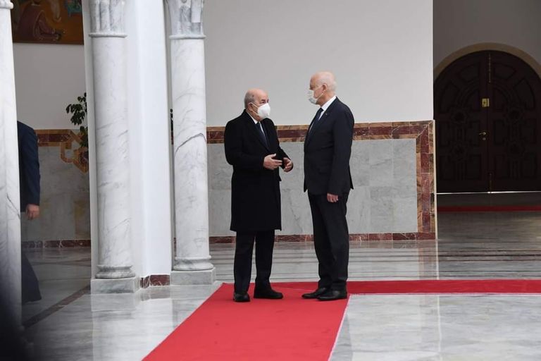 القمة الجزائرية التونسية مراسم استقبال الرئيس التونسي قيس سعيد لنظيره الجزائري عبد المجيد تبون