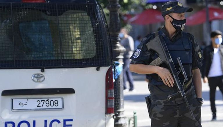 عنصر من قوات الأمن التونسية - أ.ف.ب