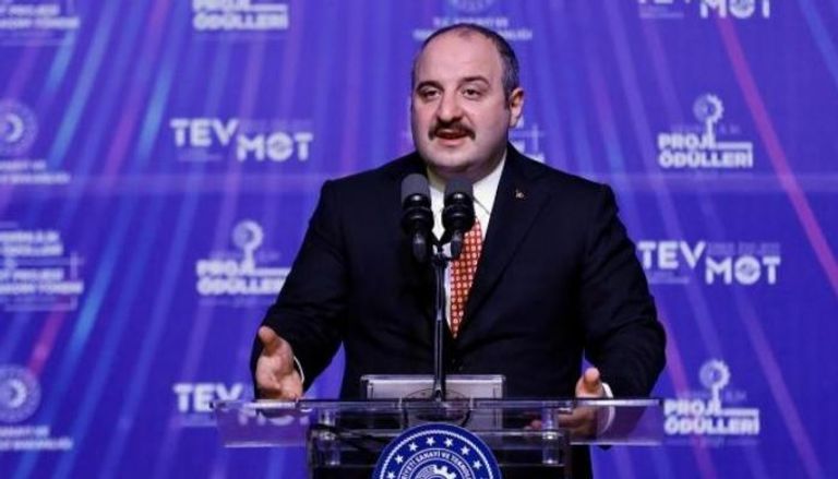 مصطفى وارانق وزير الصناعة والتكنولوجيا التركي