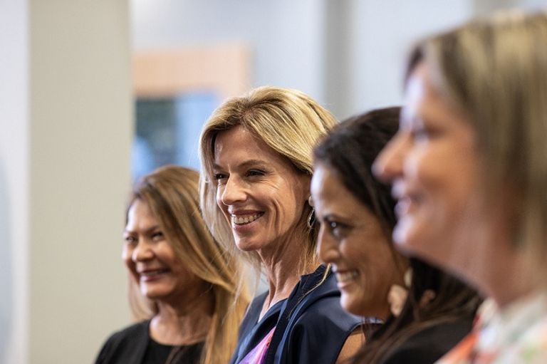 لورينا بونس دي ليون سيدة أوروجواي الأولى أثناء زيارتها إكسبو 2020 دبي