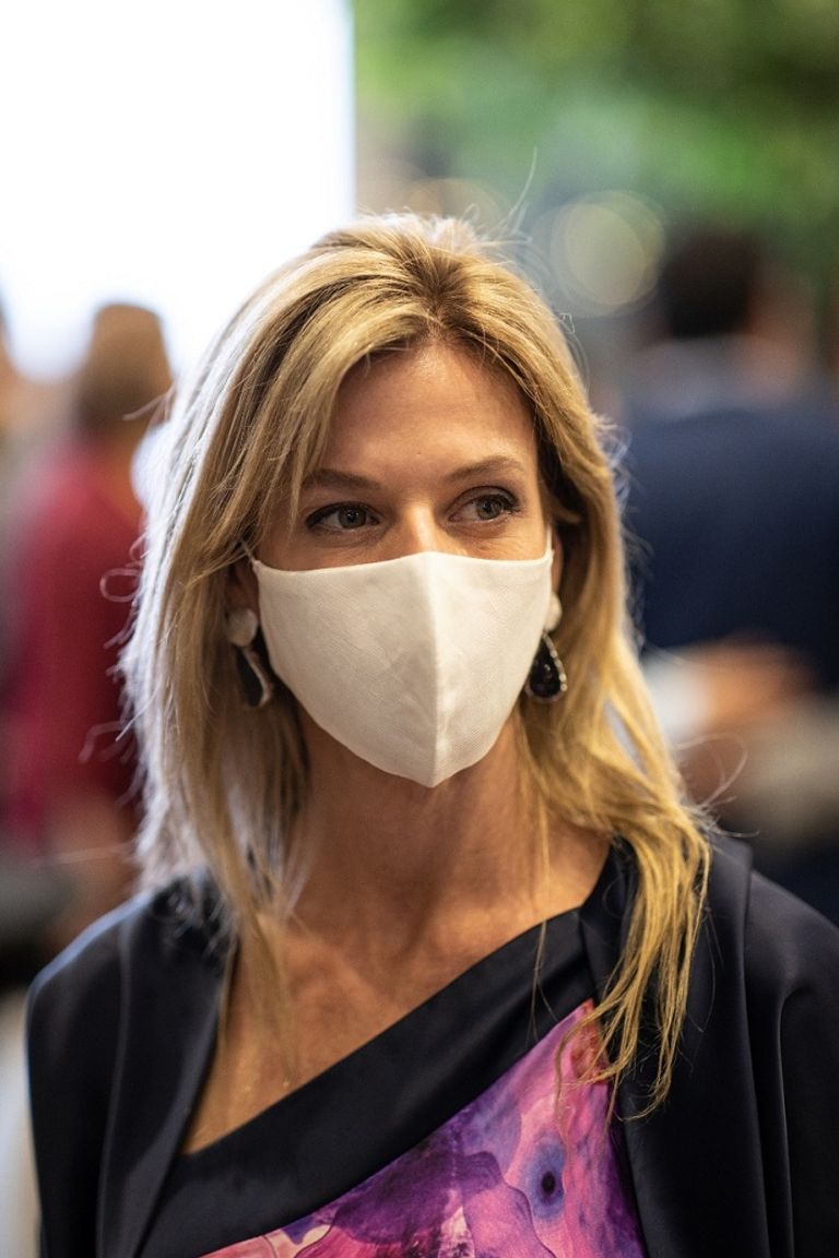 لورينا بونس دي ليون سيدة أوروجواي الأولى أثناء زيارتها إكسبو 2020 دبي