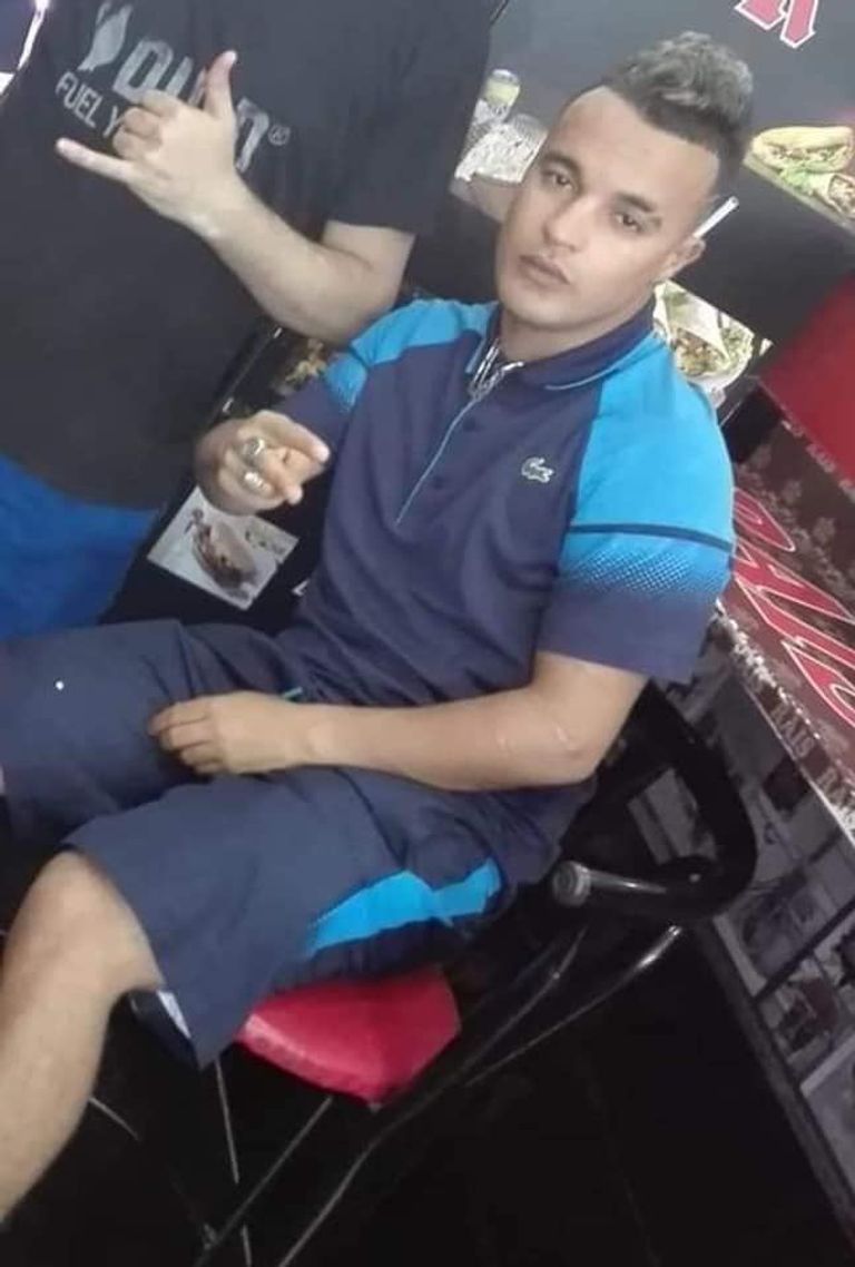 أحد ضحايا الجريمة مسرح الجريمة وأحد الضحايا في العاصمة الجزائرية