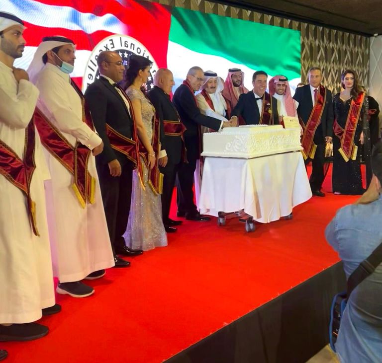 منح الطبيبة اللبنانية هلا غصن جائزة فخر العرب