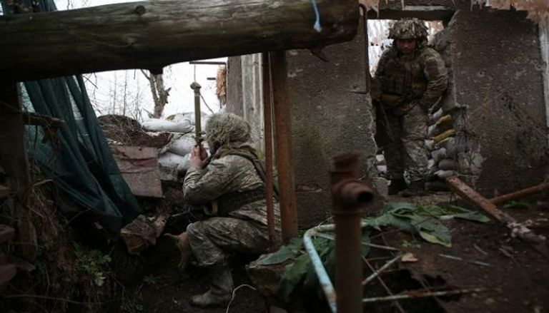 عناصر من الجيش الأوكراني على الحدود- أ.ف.ب
