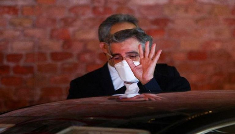 كبير مفاوضي إيران علي باقري كاني خلال مغادرة اجتماع فيينا- رويترز 
