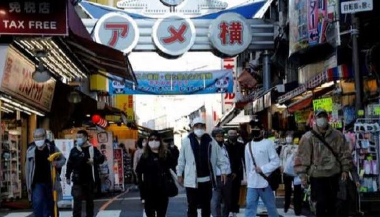 اليابان تمدد قيود دخول الأجانب 