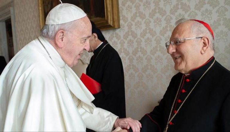 البطريرك الكاردينال لويس روفائيل يستقبل بابا الفاتيكان - أرشيفية