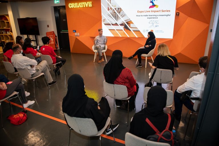 جانب من إحدى جلسات أسبوع المعرفة في إكسبو 2020 دبي