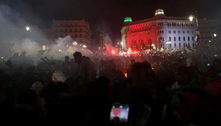 احتفالات جماهير منتخب الجزائر