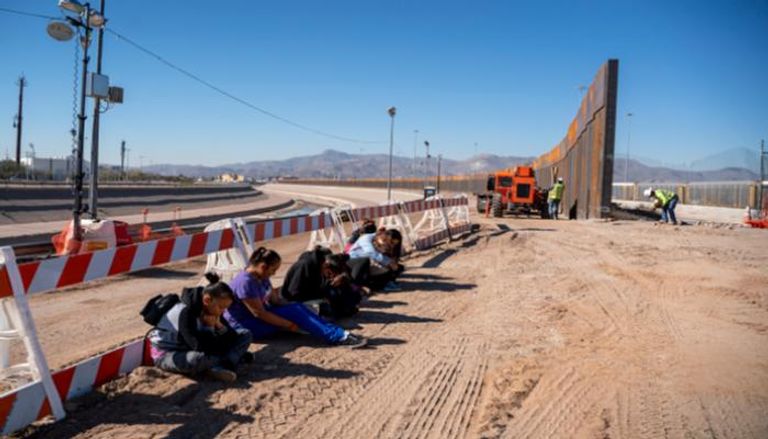 أعمال بناء تكساس لجدارها الحدودي مع المكسيك