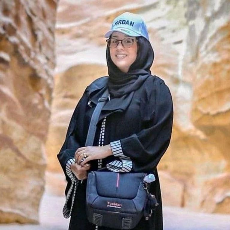 الصحفي محمود العتمي وزوجته الراحلة رشا الحرازي- أرشيفية