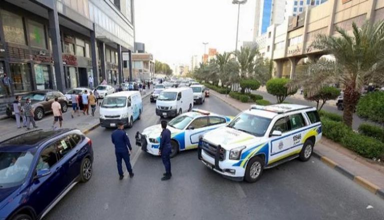 عناصر من الشرطة الكويتية - الفرنسية