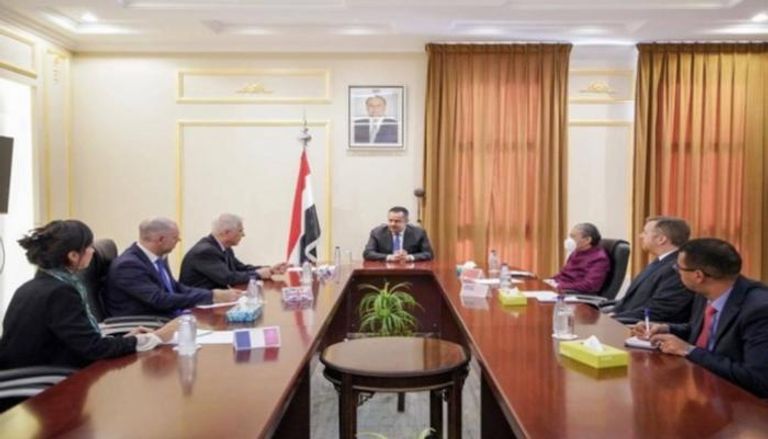 جانب من اجتماع رئيس الحكومة اليمنية وبعثات مجلس الأمن لدى اليمن
