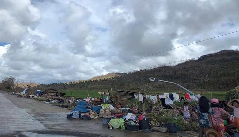 جانب من الدمار الذي خلفه الإعصار راي في الفلبين
