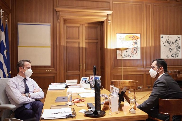 جانب من لقاء الدكتور سلطان بن أحمد الجابر مع رئيس وزراء اليونان