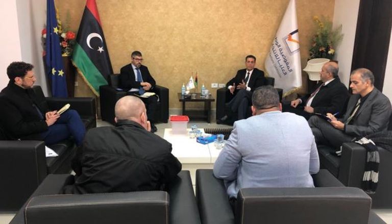 سفير الاتحاد الأوروبي في ليبيا مع رئيس مفوضية الانتخابات 