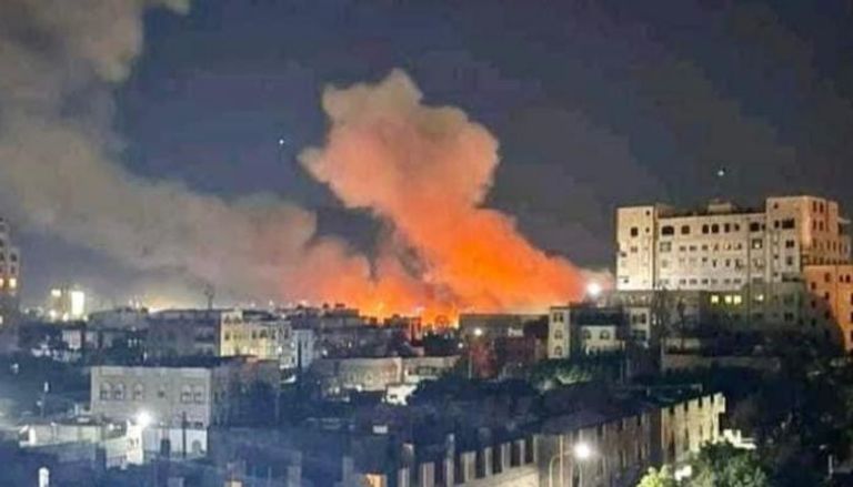 آثار قصف معسكر الأمن المركزي بصنعاء