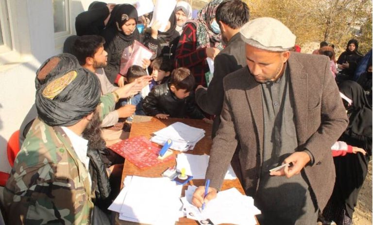 دخان متصاعد جراء انفجار سابق في كابول - أرشيفية