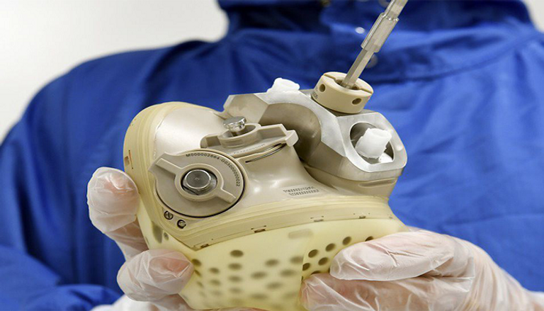 القلب الاصطناعي الذي تنتجه شركة كارمات الفرنسية