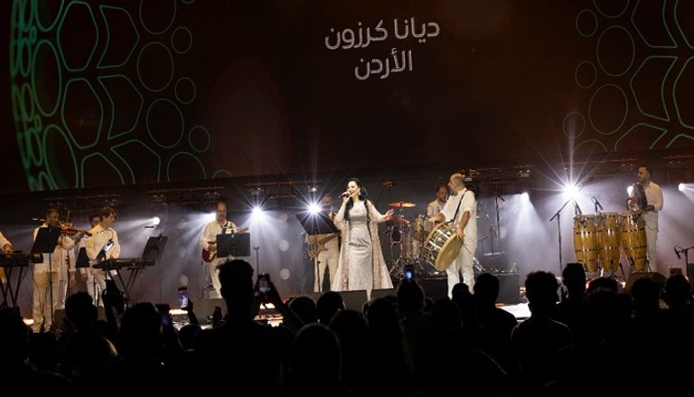 النجمة الأردنية ديانا كرزون