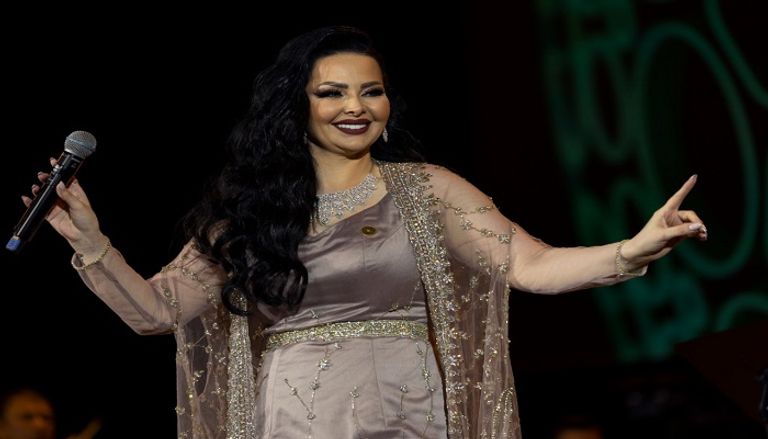 النجمة الأردنية ديانا كرزون