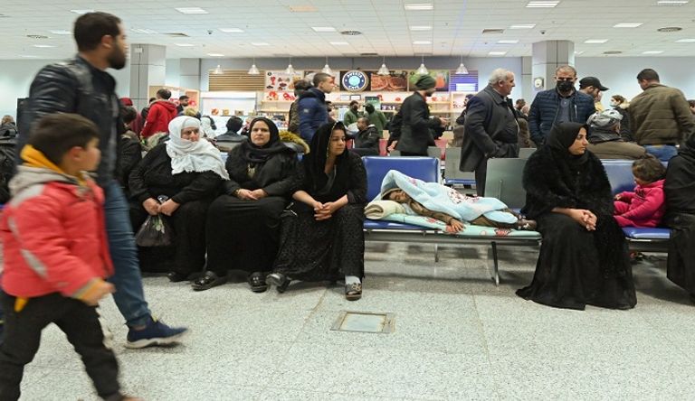 سيدة كردية تبكي أحد ضحايا عبور المانش - الفرنسية